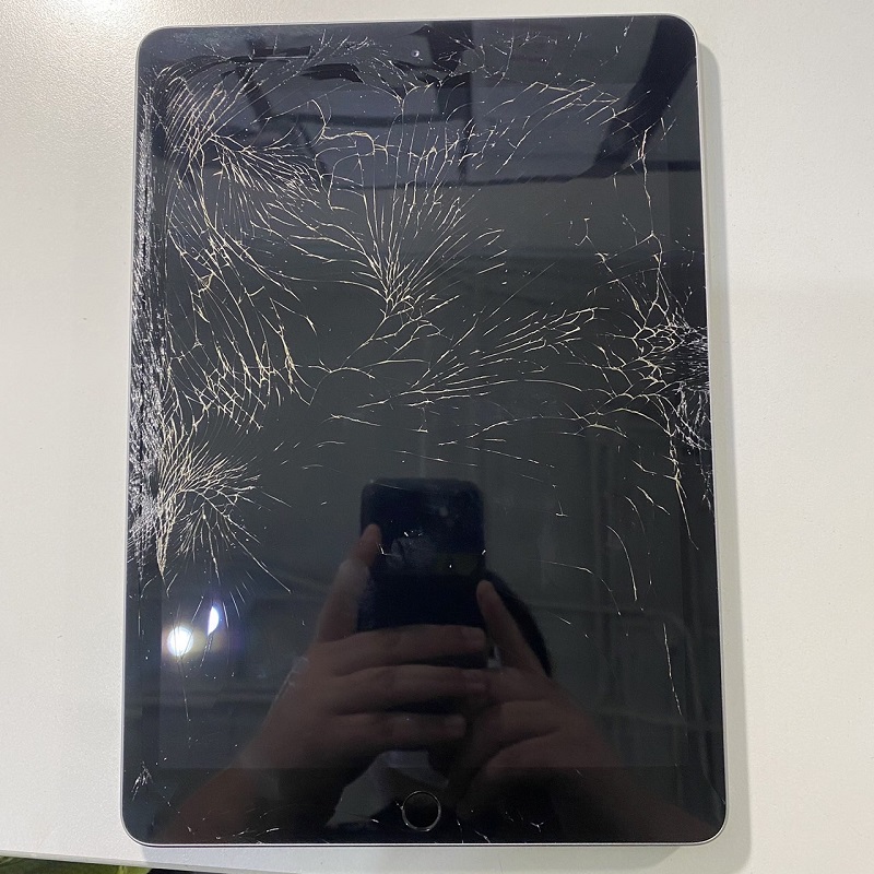 iPad６　ガラス交換 
即日修理対応
